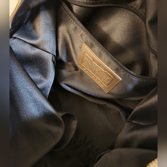 Coach Ashley - Picture 4 of 7